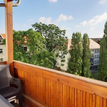 Apartment Business And Tourism Bmw Messe With Balcony